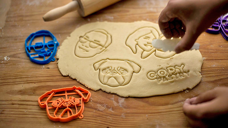 Illustration for article titled Turn Your Head Into a Hydrox With a Custom Cookie Cutter